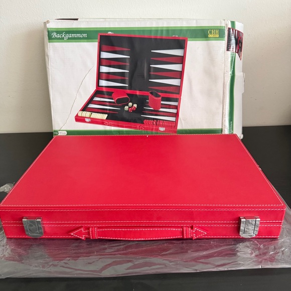 NEW 15" Red Leatherette Backgammon Game Set Black & Red Velour Inlay Board - Picture 8 of 14